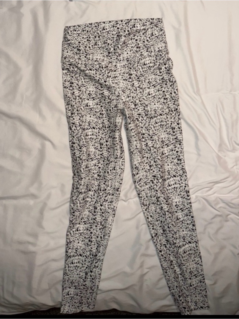 meraki Black & White Printed Leggings